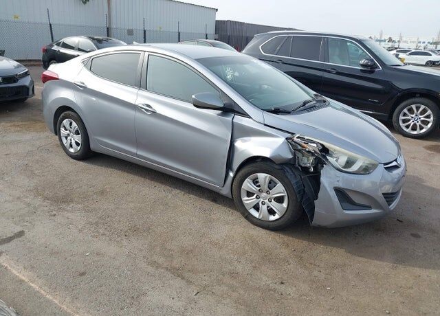 2016 HYUNDAI Elantra