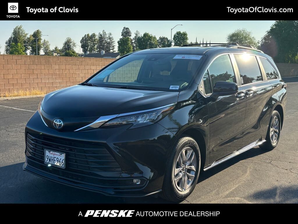2025 TOYOTA Sienna