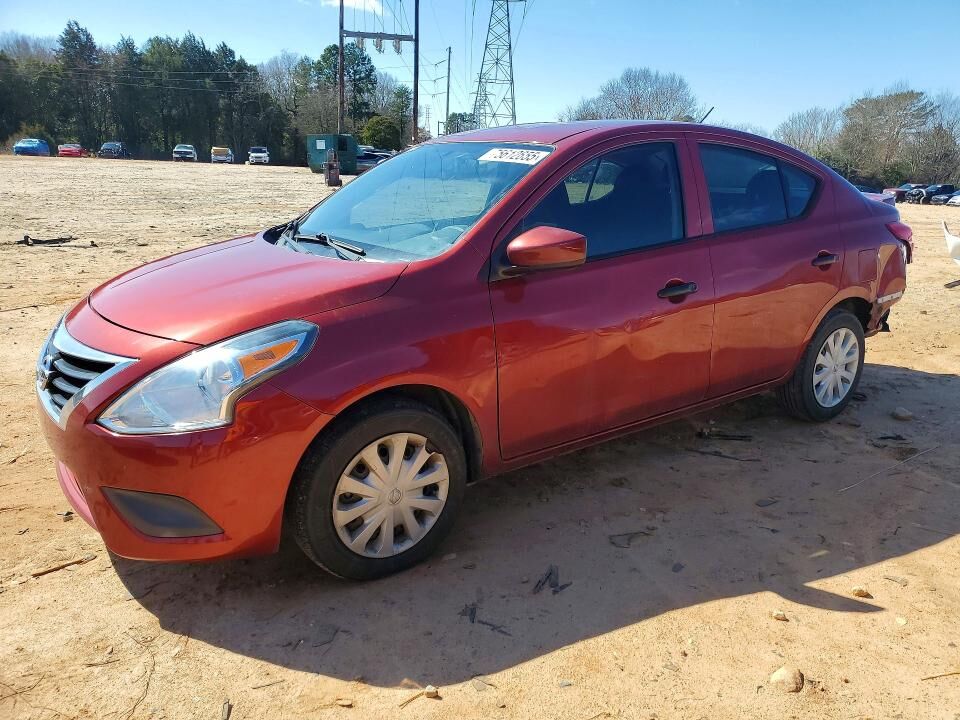 2017 NISSAN Versa