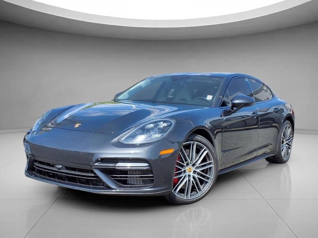 2017 PORSCHE Panamera