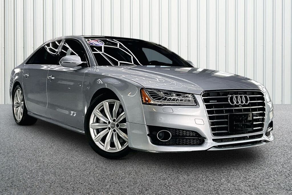 2016 AUDI A8