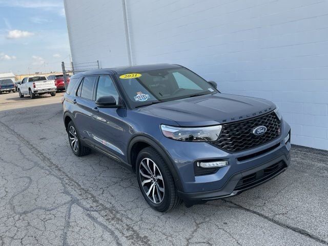 2021 FORD Explorer