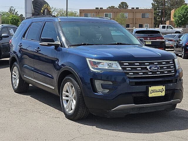 2017 FORD Explorer