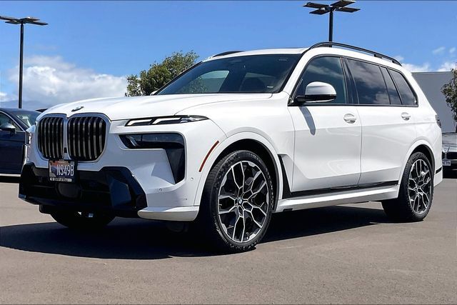 2023 BMW X7