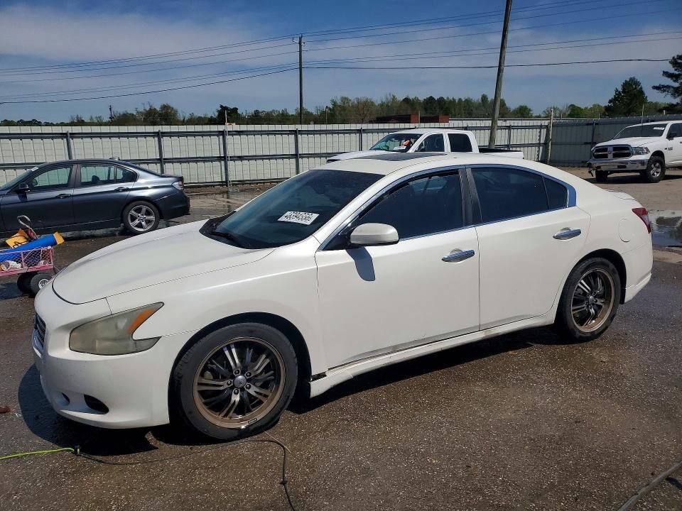 2010 NISSAN Maxima