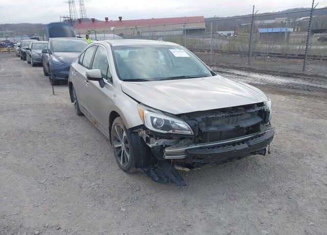 2015 SUBARU Legacy