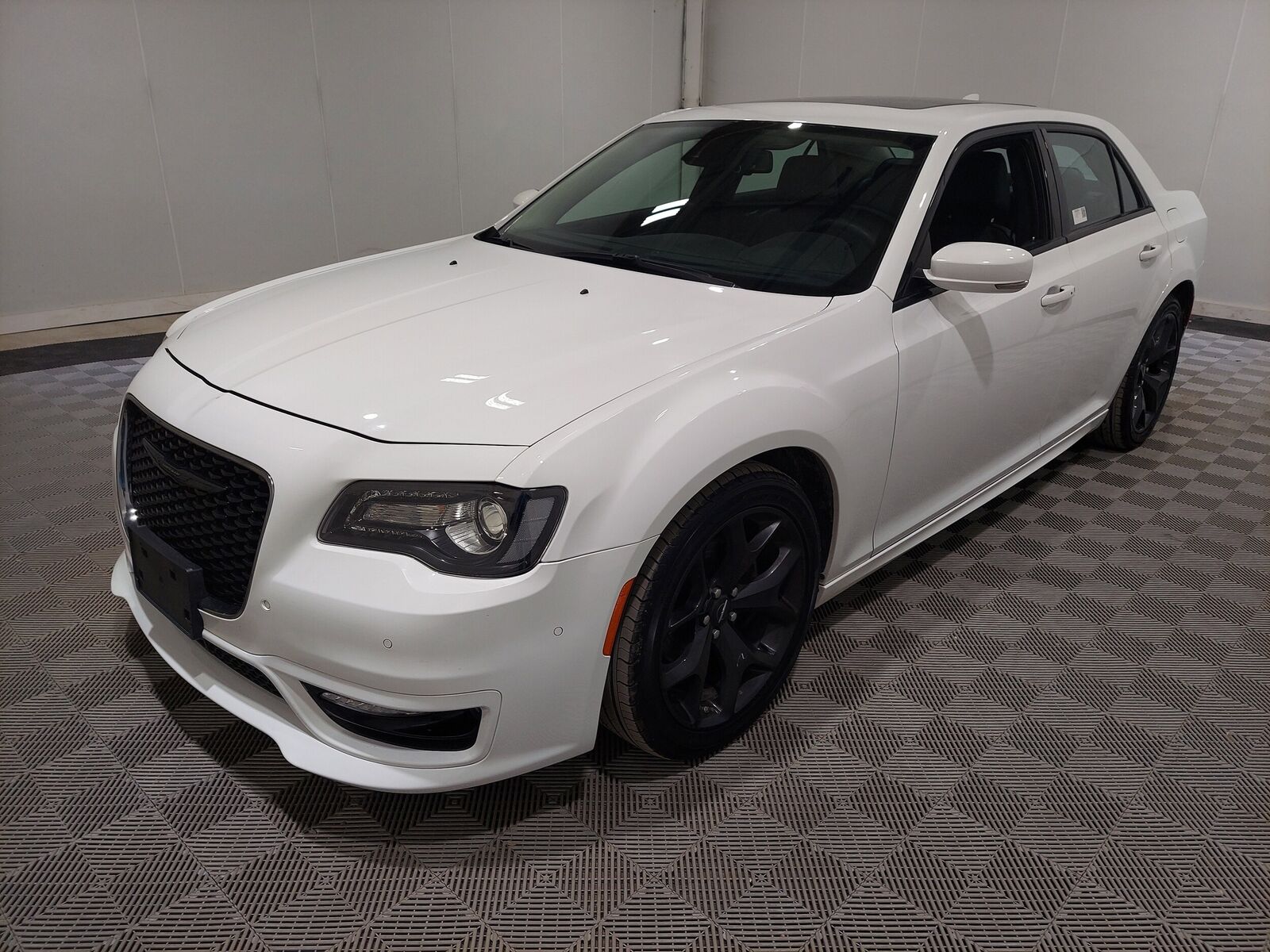 2023 CHRYSLER 300
