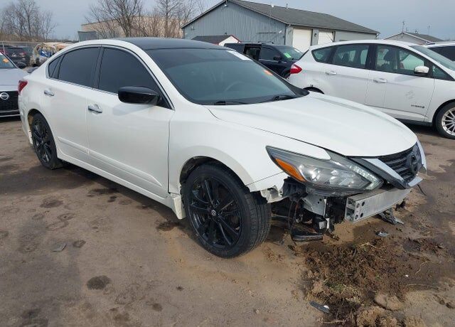 2017 NISSAN Altima