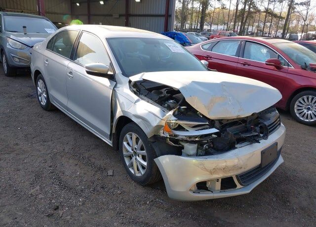 2011 VOLKSWAGEN Jetta