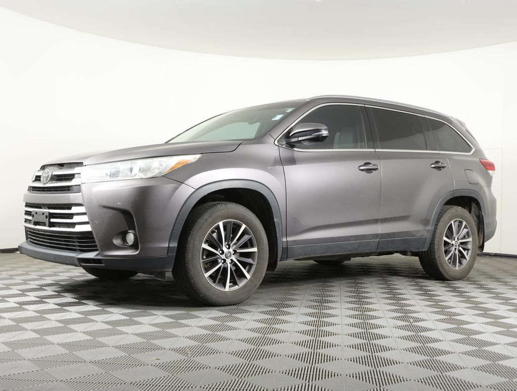2019 TOYOTA Highlander