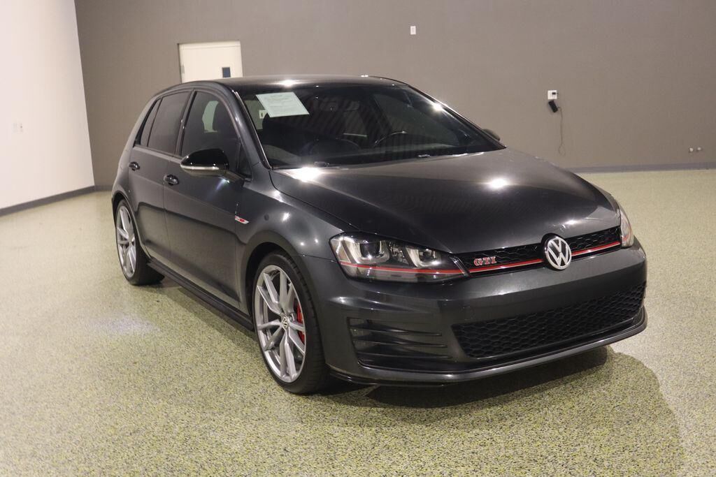 2017 VOLKSWAGEN Golf GTI