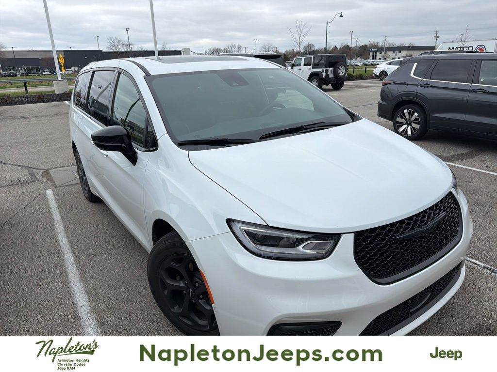 2023 CHRYSLER Pacifica