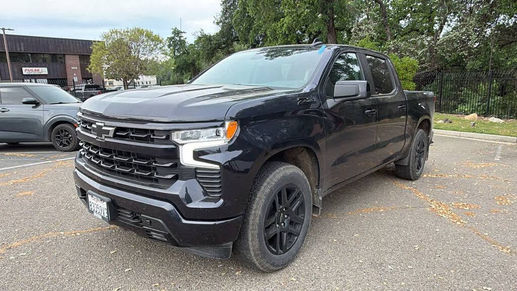 2024 CHEVROLET Silverado