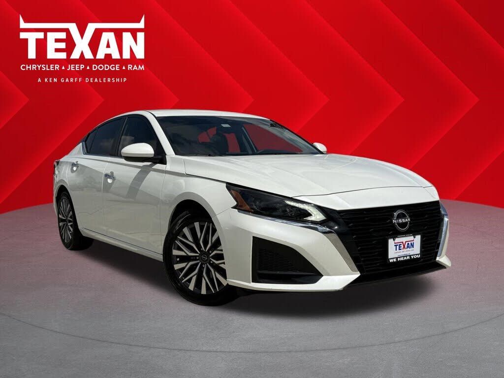 2023 NISSAN Altima