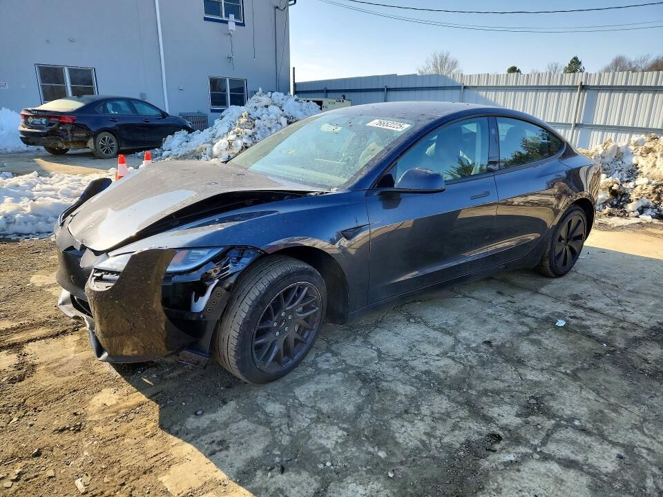 2024 TESLA Model 3