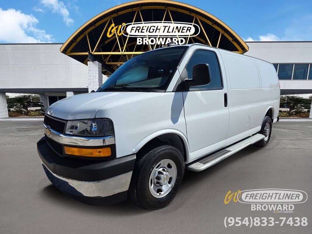 2024 CHEVROLET Express