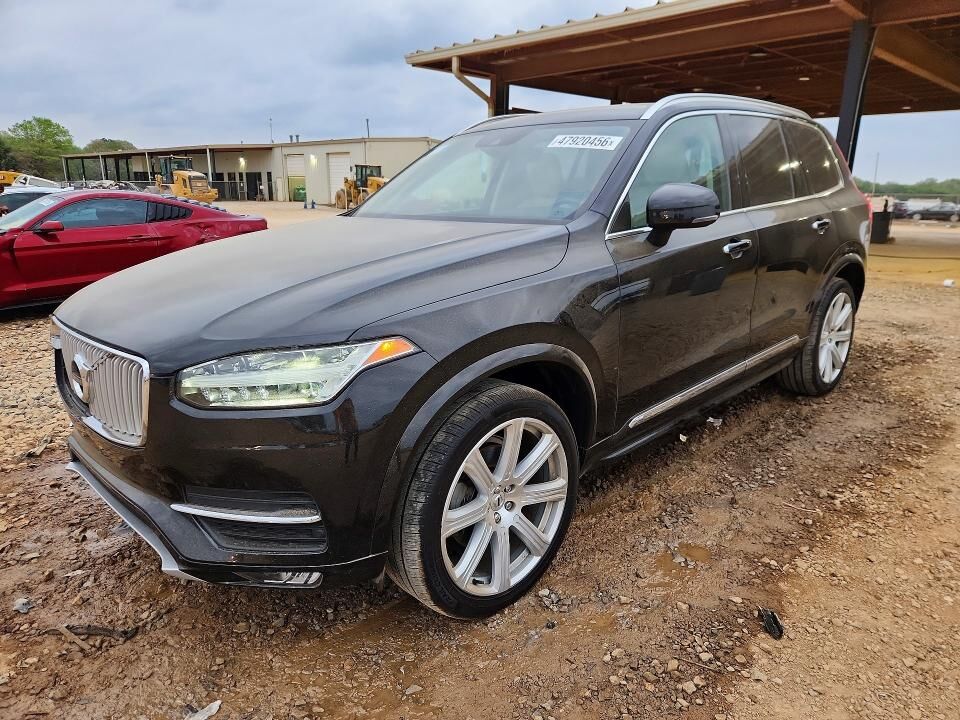 2019 VOLVO XC90