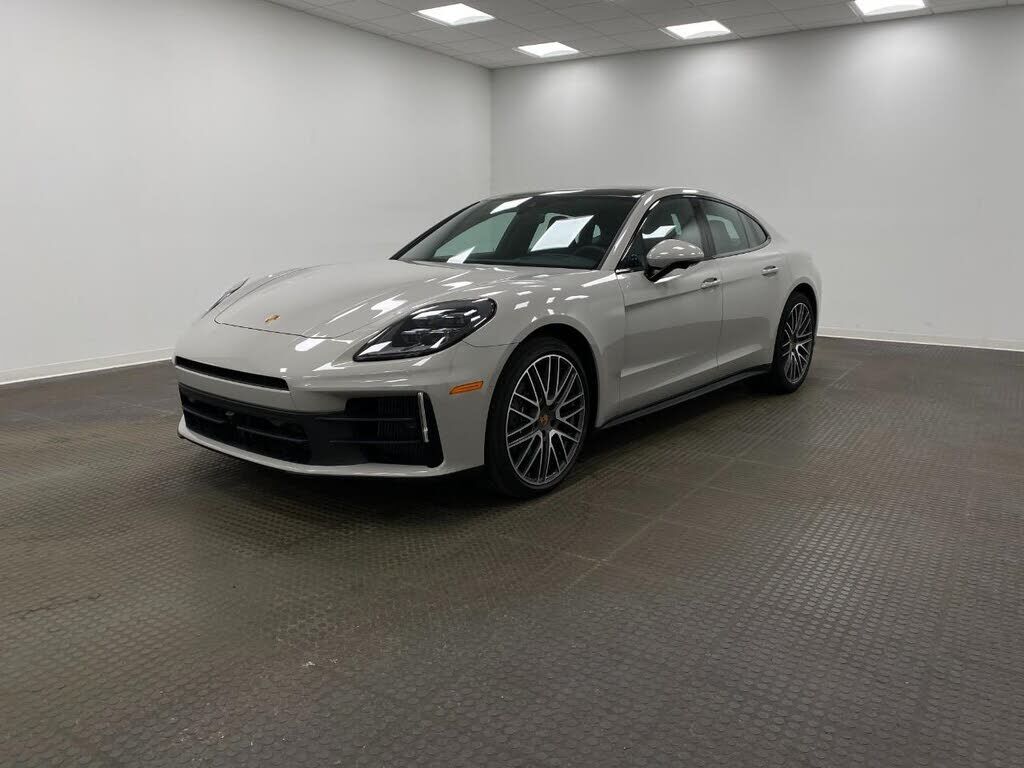 2025 PORSCHE Panamera