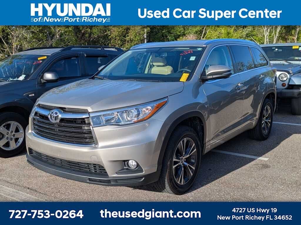 2016 TOYOTA Highlander