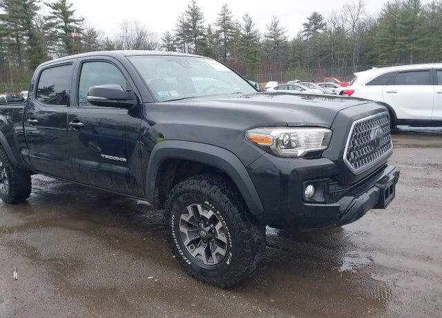 2018 TOYOTA Tacoma