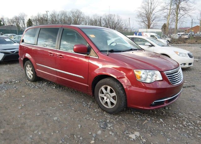 2012 CHRYSLER Town and Country