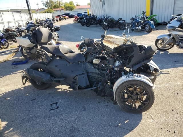 2021 CAN-AM Spyder