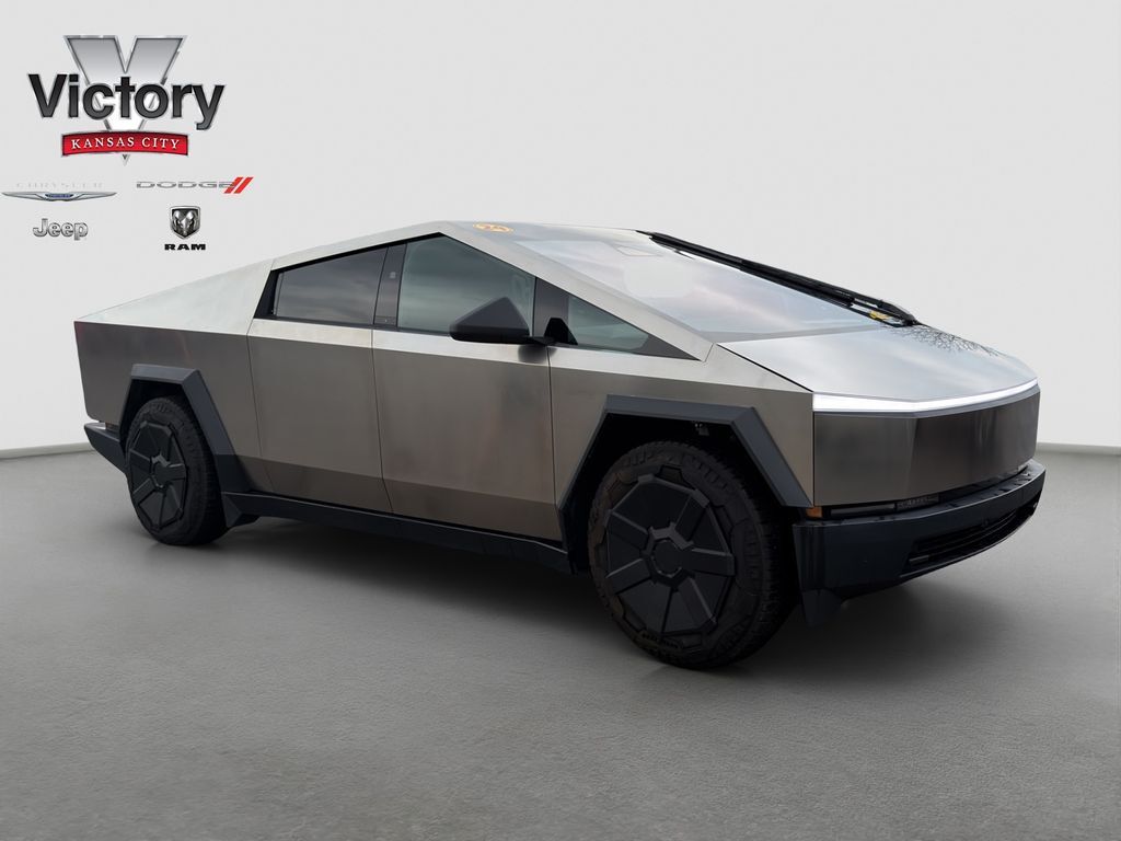 2024 TESLA Cybertruck