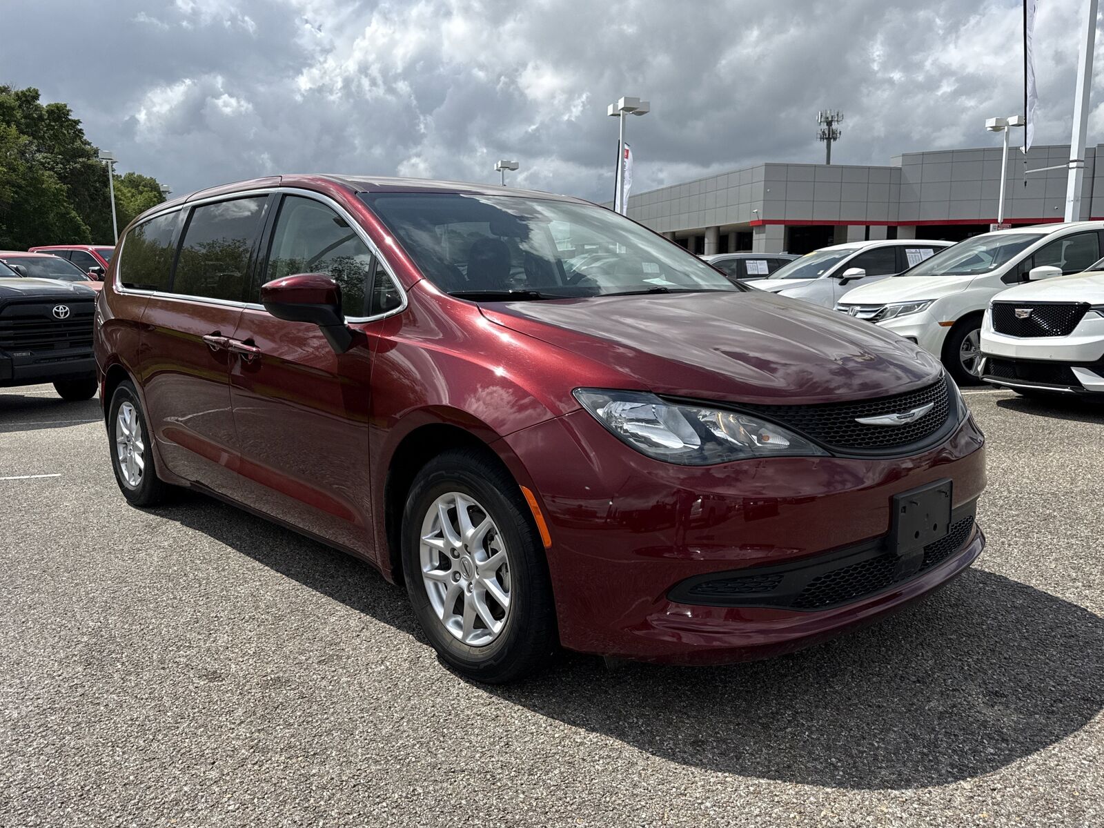 2023 CHRYSLER Voyager