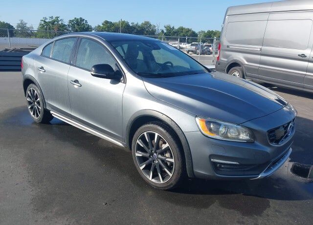 2017 VOLVO S60 Cross Country