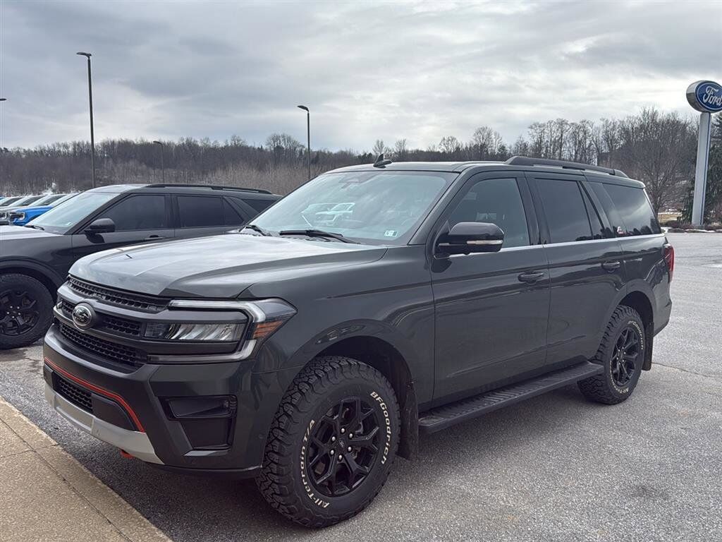 2022 FORD Expedition