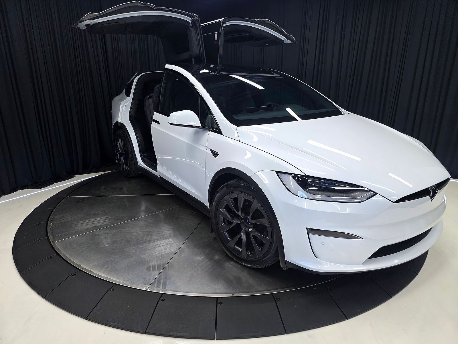 2022 TESLA Model X