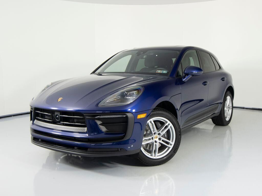 2026 PORSCHE Macan