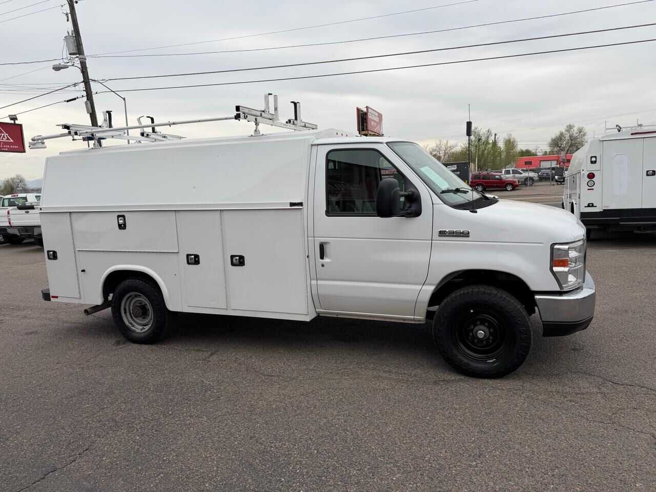 2019 FORD E-350
