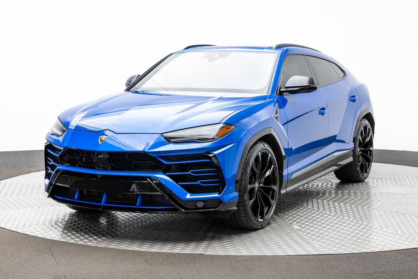 2019 LAMBORGHINI URUS