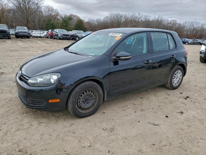 2013 VOLKSWAGEN Golf