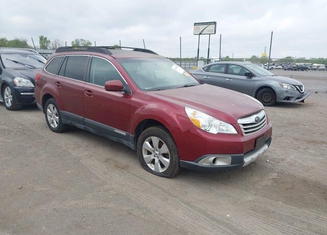2012 SUBARU Outback