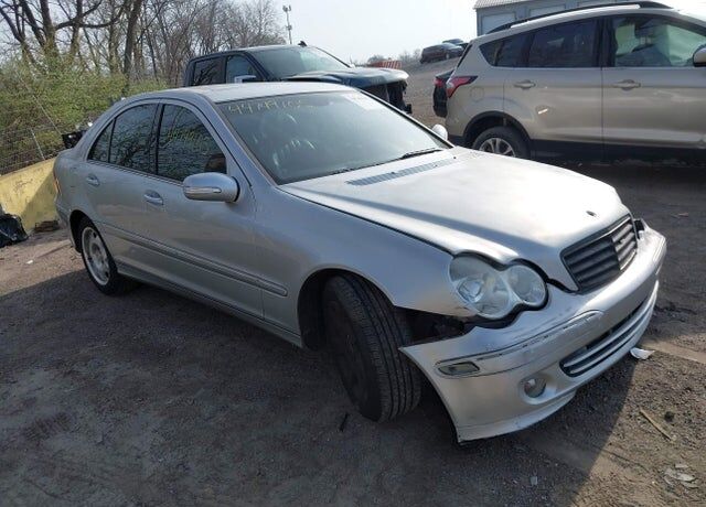 2005 MERCEDES-BENZ C-Class