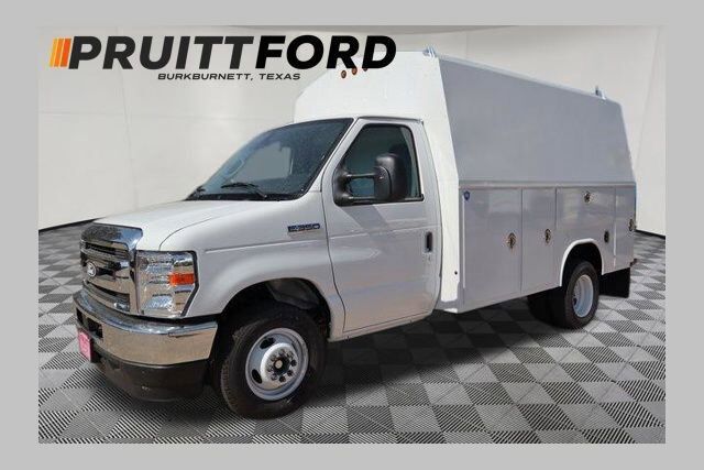 2026 FORD E-350