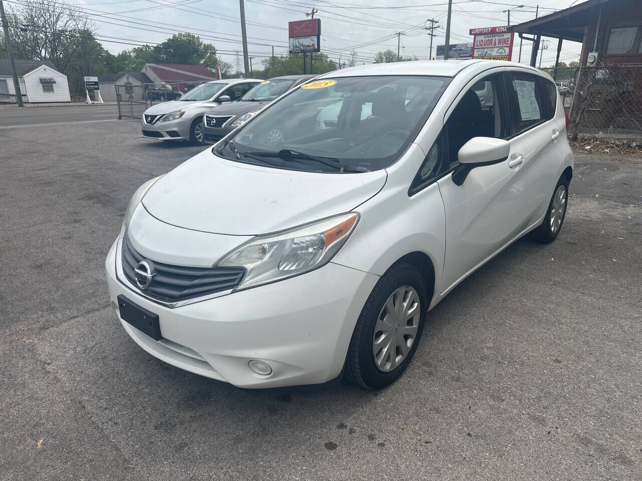2015 NISSAN Versa