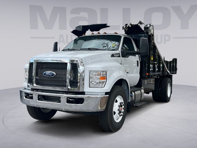 2027 FORD F-750