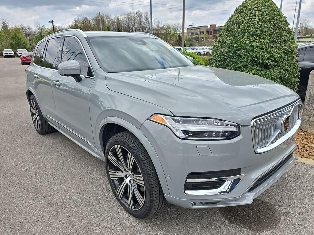 2025 VOLVO XC90