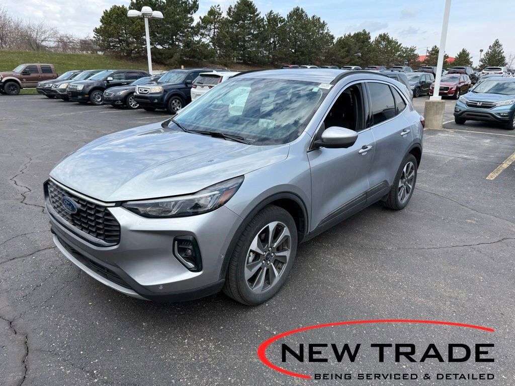 2023 FORD Escape