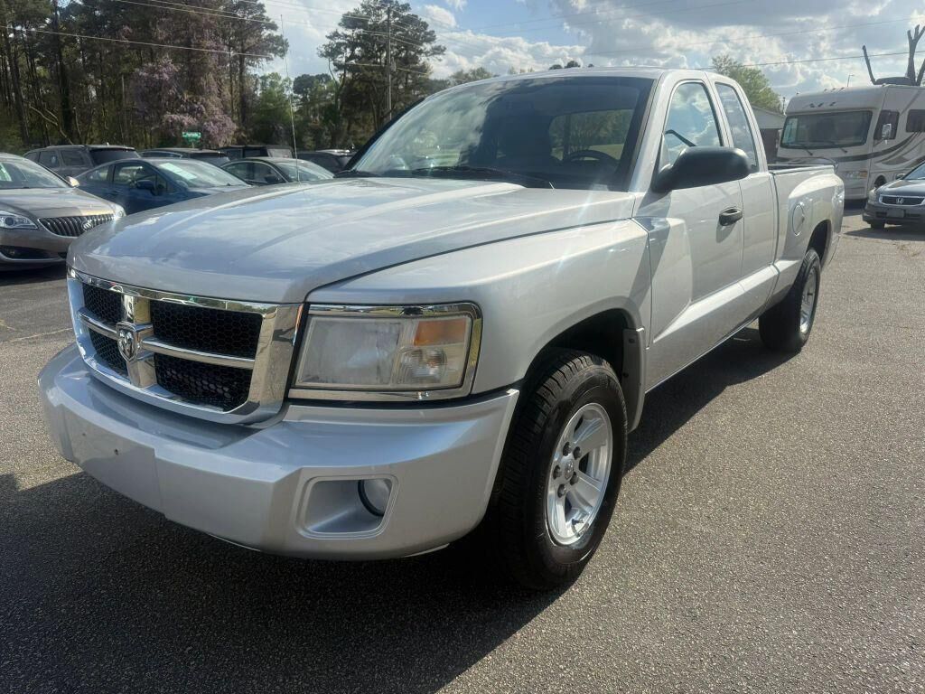 2011 DODGE Dakota