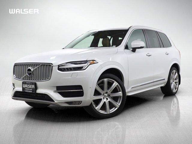 2017 VOLVO XC90