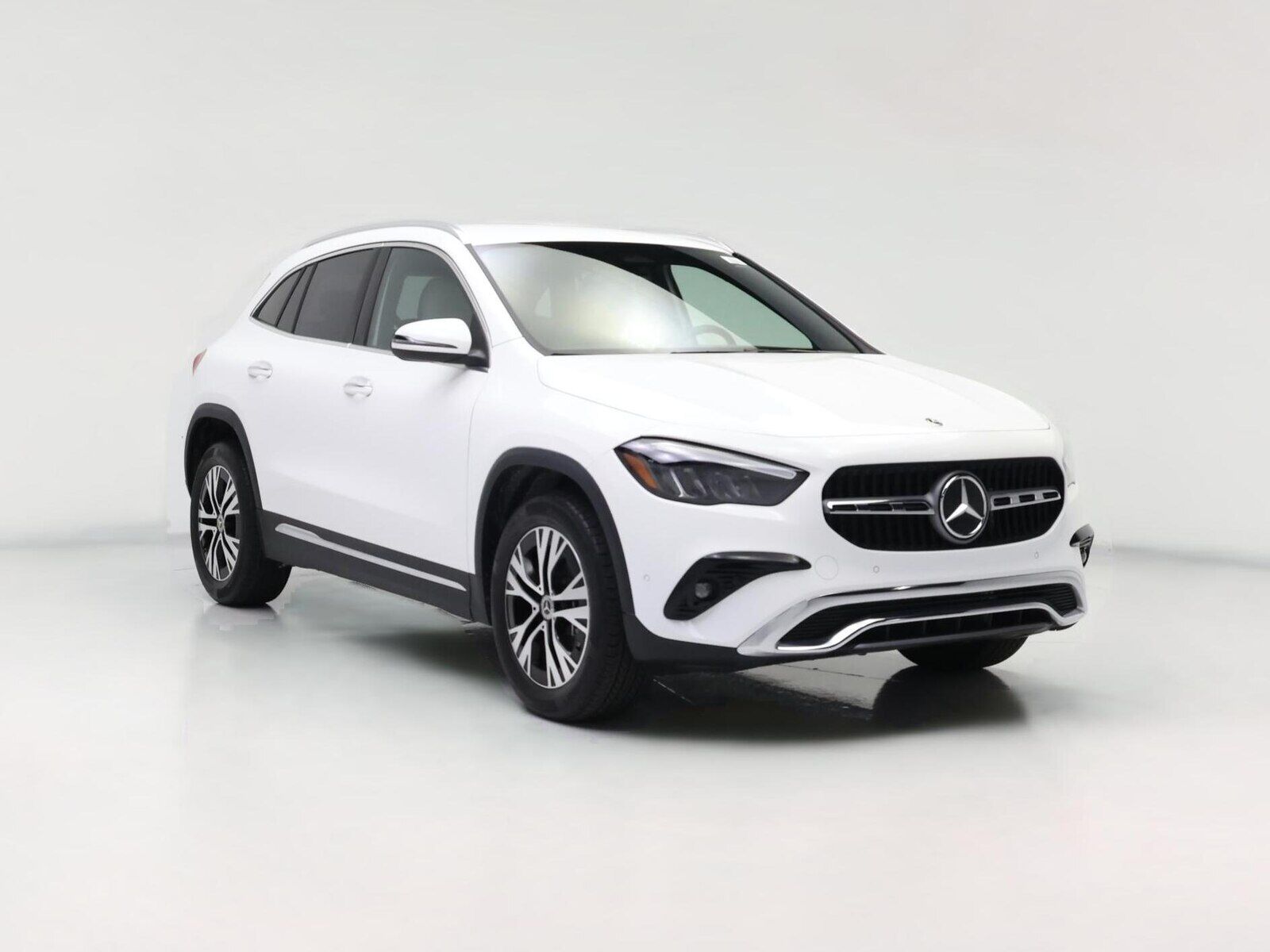 2025 MERCEDES-BENZ GLA-Class