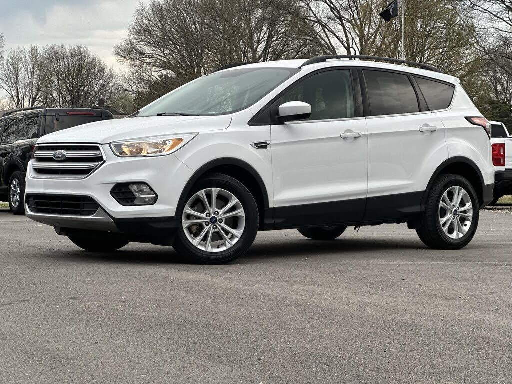 2018 FORD Escape