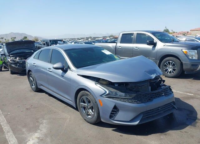 2022 KIA K5