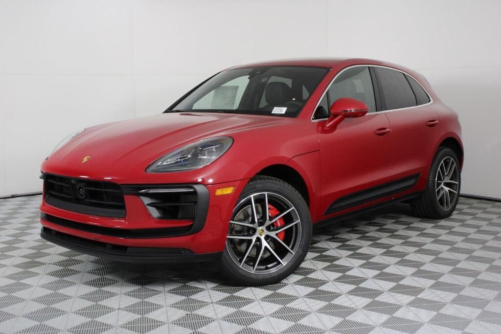 2026 PORSCHE Macan