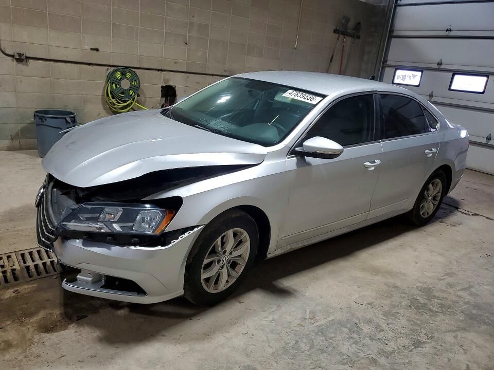 2016 VOLKSWAGEN Passat