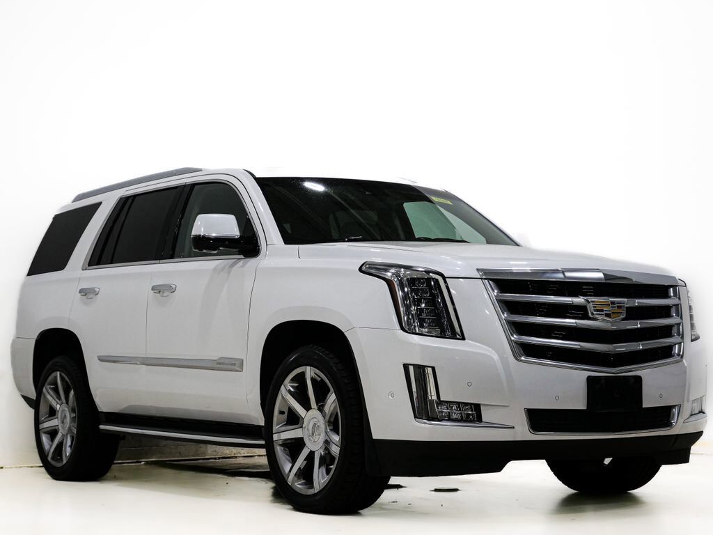 2017 CADILLAC Escalade